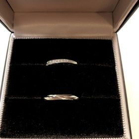 【アイプリモ(I-PRIMO)の口コミ】 ストレートでメレダイヤのものが欲しくてこちらにしました。ウェーブの指…