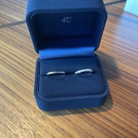 【4℃ BRIDAL(ヨンドシーブライダル)の口コミ】 デザインと価格が大きな決め手です。元々他のブランドで欲しいものがあっ…