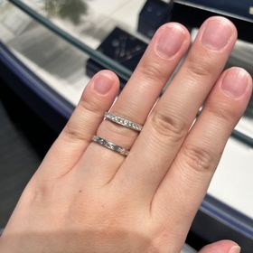 【エクセルコダイヤモンド(EXELCO DIAMOND)の口コミ】 ハーフエタニティリングが欲しいと思っていたので。
質の良いダイヤモンド…