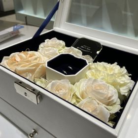 【4℃ BRIDAL(ヨンドシーブライダル)の口コミ】 価格がまずひとつ10万円くらいを目標設定して、2人で20万円くらいをベース…