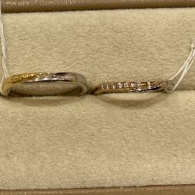 【Mariage ent(マリアージュエント)の口コミ】 女性用はピンクゴールドのコンビで、メレダイヤが7つ入っていました。セミ…
