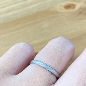 【nocur(ノクル)の口コミ】 男性のデザインも着けやすくゴタゴタせずスタイリッシュだったのが決めて…