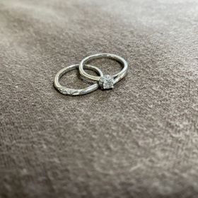 【銀座ダイヤモンドシライシの口コミ】 セットリングではピッタリ指輪同士がくっついて一つのデザインのようにな…