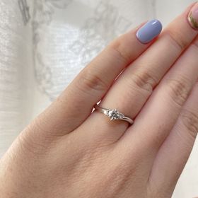 【銀座ダイヤモンドシライシの口コミ】 デザインが良く、他社より価格が大幅に安かった為。
ダイヤモンドシライシ…