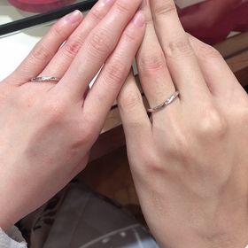 【TRECENTI(トレセンテ)の口コミ】 指にフィットするデザインがとても気に入りました。
ダイヤモンドの輝きと…