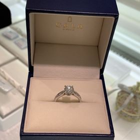 【GALA JEWELRY(ガラジュエリー)の口コミ】 ブランドよりも、素材重視で選びました。特にダイアの大きさに拘っていた…