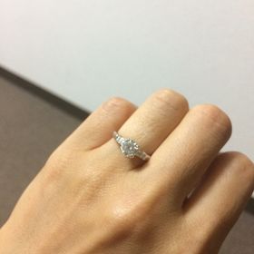 【ハリー・ウィンストン(Harry Winston)の口コミ】 20代の頃、銀座でOLをしていました。ハリーウィンストンのお店の前を通る…