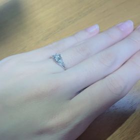 【宝寿堂(ほうじゅどう)の口コミ】 デザインに一目惚れしたのと、派手すぎずお出かけする日などに着けられる…