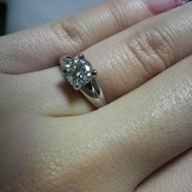 【ショーメ(CHAUMET)の口コミ】 シンプルなデザインが良かったので、色々見て回ったのですが、なかなかこ…