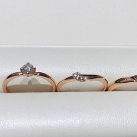 【俄(にわか)の口コミ】 なんと言っても結婚指輪の独創性にあると思います。結という名のとおり結…