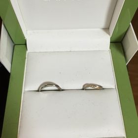 【LAPAGE(ラパージュ)の口コミ】 購入するお店は初めから決めていました。いろいろな結婚指はを見せて貰っ…