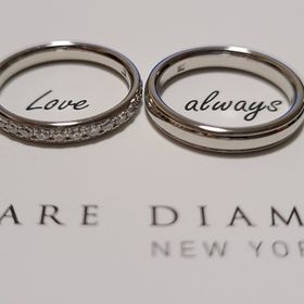 【ラザール ダイヤモンド(LAZARE DIAMOND)の口コミ】 ホームページを見てデザインの綺麗さに惹かれました。店舗で実物を見ると…