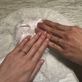 【TRECENTI(トレセンテ)の口コミ】 つけ心地の良さとデザインで選びました。
指輪の形のイメージを決めずに行…
