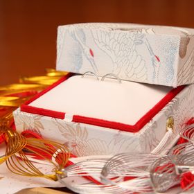 【俄(にわか)の口コミ】 指輪のメッセージが気に入り購入しました。優しいデザインで手になじみや…