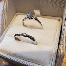 【ENUOVE(イノーヴェ)の口コミ】 価格自体はお得感や安さはあまりありませんが、ダイヤを大きいタイプを手…