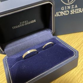 【銀座ダイヤモンドシライシの口コミ】 他のブランドさんでも私に合うのは沢山あったのですが、彼に合う指輪がな…