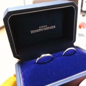 【銀座ダイヤモンドシライシの口コミ】 男性用の指輪のデザインがとても種類が豊富で、旦那さんが気に入ったデザ…