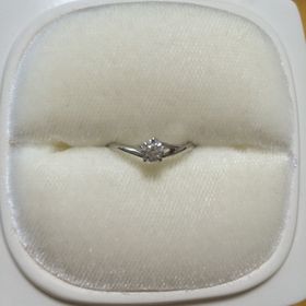 【俄(にわか)の口コミ】 主人が私に内緒で選んでくれたのですが、私が手だけ差し出しているところ…