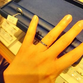 【銀座ダイヤモンドシライシの口コミ】 いろいろなブランドを見に行ったなかで、銀座ダイヤモンドシライシさんの…