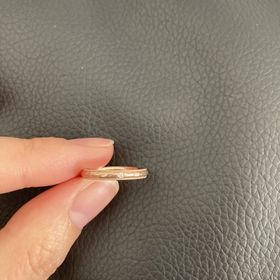 【BAUM(バーム)の口コミ】 あえてマット加工をしてもらいました。
ふちにデザインが入っているのでシ…