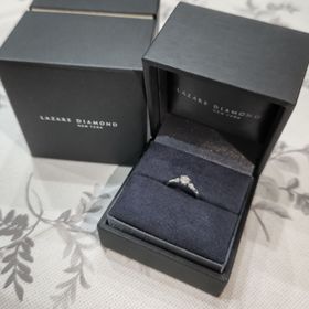 【ラザール ダイヤモンド(LAZARE DIAMOND)の口コミ】 8つの中から悩んでアンブローズに決めました。
つけ心地、見た目が自分こ…