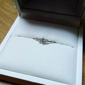 【美輪宝石】の口コミ 結婚前に宝飾関係の仕事をしていたので、ブランドではなく、ダイヤの質にこ...
