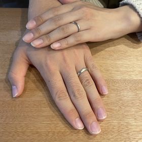 【出雲結(いずもゆい)の口コミ】 シルバーを基調としたデザインの中にゴールドのラインが入っており、とて…