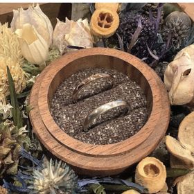 【鎌倉彫金工房の口コミ】 他のブランドの指輪にあまり興味が無く、なによりも自分たちの手で作りた…