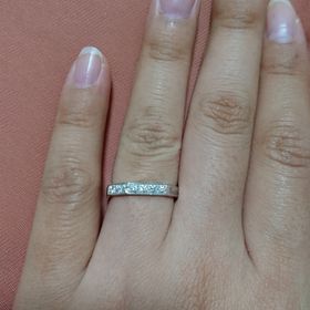 【グッチ(GUCCI)の口コミ】 私がGUCCIが好きで、婚約指輪もGUCCIを頂きました。
婚約指輪が同じ八角形…