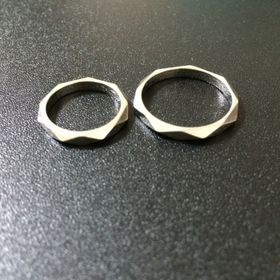 【ブシュロン(BOUCHERON)の口コミ】 結婚指輪はエタニティを購入希望で、ブシュロンで購入するものを決めてい…