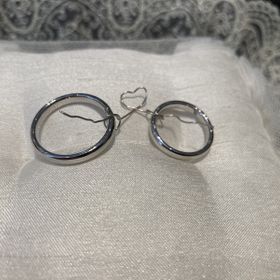 【ケイウノ ブライダル(K.UNO BRIDAL)の口コミ】 結婚が決まり、ゼクシィを購入し、指輪の特集を見ました。まず、可愛いデ…