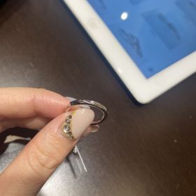 【TRECENTI(トレセンテ)の口コミ】 一石ダイヤモンドですが、デザインが入っているため、もっとたくさんつい…