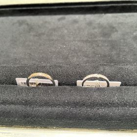 【TRECENTI(トレセンテ)の口コミ】 指輪のデザインについて:
ダイヤモンドがそれぞれの指輪に埋め込まれてお…