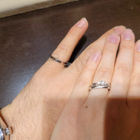 【TRECENTI(トレセンテ)の口コミ】 婚約指輪と重ね付けしたいと言う希望を叶えてくれる素敵なデザインの指輪…