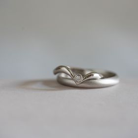 【Cayof(カヨフ)の口コミ】 さまざまなブランドの指輪を見たが、好きな指輪が見つからなかった。婚約…