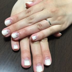 【ラザール ダイヤモンド(LAZARE DIAMOND)の口コミ】 スタッフの方の対応と指輪のデザインです。
結婚式を急遽あげる事になった…