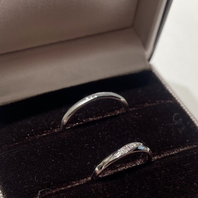 【アイプリモ(I-PRIMO)の口コミ】 ピンクゴールドのウェーブタイプの指輪を探していましたが、歳を取ったと…