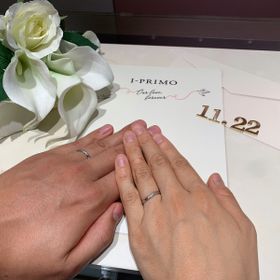 【アイプリモ(I-PRIMO)の口コミ】 細い指輪に斜めにストーンが入っているデザインを探していて、理想通りの…