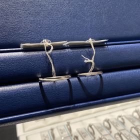 【銀座ダイヤモンドシライシの口コミ】 初めてブーケの指輪を見たのはゼクシィー相談カウンターで見た時です。着…