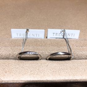【TRECENTI(トレセンテ)の口コミ】 こちらのリングはどの角度から見てもダイヤがキラキラ見えるようにデザイ…
