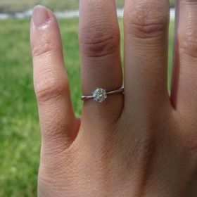 【LEHAIM(レハイム)の口コミ】 せっかくのキレイなダイヤモンドだから、ダイヤが一番キレイに見えるリン…