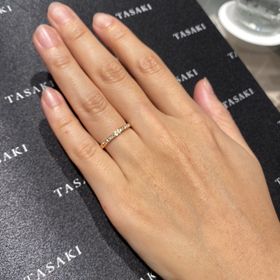【TASAKI(タサキ)の口コミ】 プラチナだけでなくゴールドリングの種類も豊富で、ゴールドリングを探し…