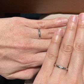 【銀座ダイヤモンドシライシの口コミ】 一粒ダイヤの輝きがとても素敵でした。シンプルな中にもゴージャスさがあ…