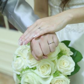 【STAR JEWELRY(スタージュエリー)の口コミ】 とてもかわいいデザインなので一目ぼれして購入しました。シルバーとゴー…