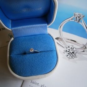 【銀座ダイヤモンドシライシの口コミ】 １０軒以上回り、試着をしましたが、どれもステキで決められずに迷ってい…