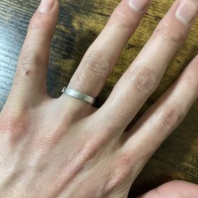 【ringram(リングラム)の口コミ】 自分の納得できるデザインをお互いに作り合いました。土目デザインでマッ…