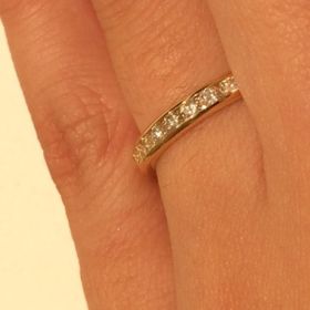 【festaria bijou SOPHIA(フェスタリア ビジュソフィア)の口コミ】 シンプルなデザインですが洗練されていて綺麗です。またハーフエタニティ…