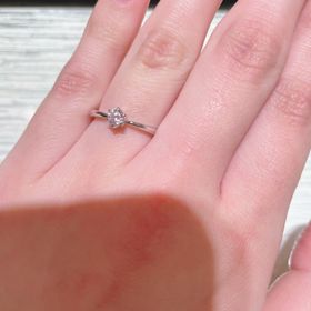 【TRECENTI(トレセンテ)の口コミ】 決め手はいくつかありました。
1.つけ心地。
自分も彼女も試着してみまし…