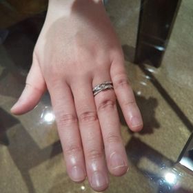 【シャネル(CHANEL)の口コミ】 プラチナ製、リボンの形が可愛らしくて一目惚れした婚約指輪です。最初は…