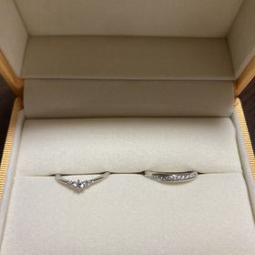 【ケイウノ ブライダル(K.UNO BRIDAL)の口コミ】 最初は他のデザインを購入しようと考えていたのですが、いくつか他の様々…